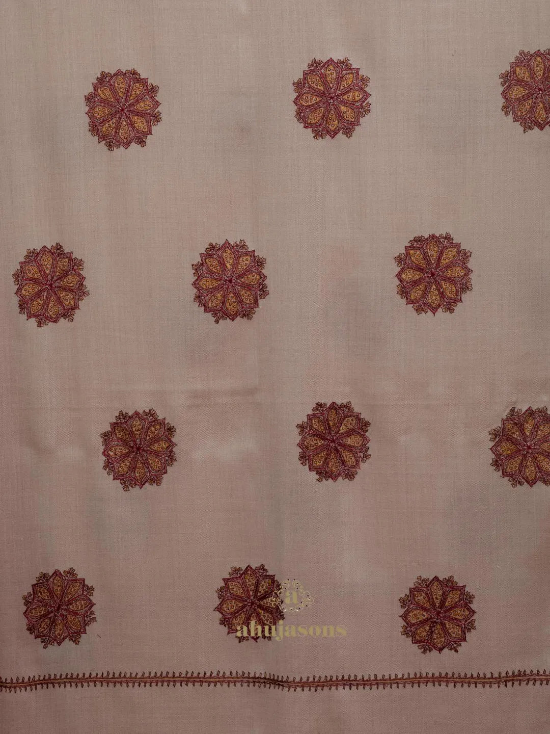 Elegant Cashmina Shawl with Booti Pattern in Beige