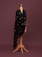 Elegant Cashmina Shawl with Booti Pattern in Black