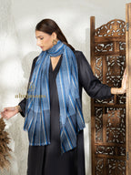 Dark Blue Handloom Pure Pashmina Shawl featuring Check Pattern