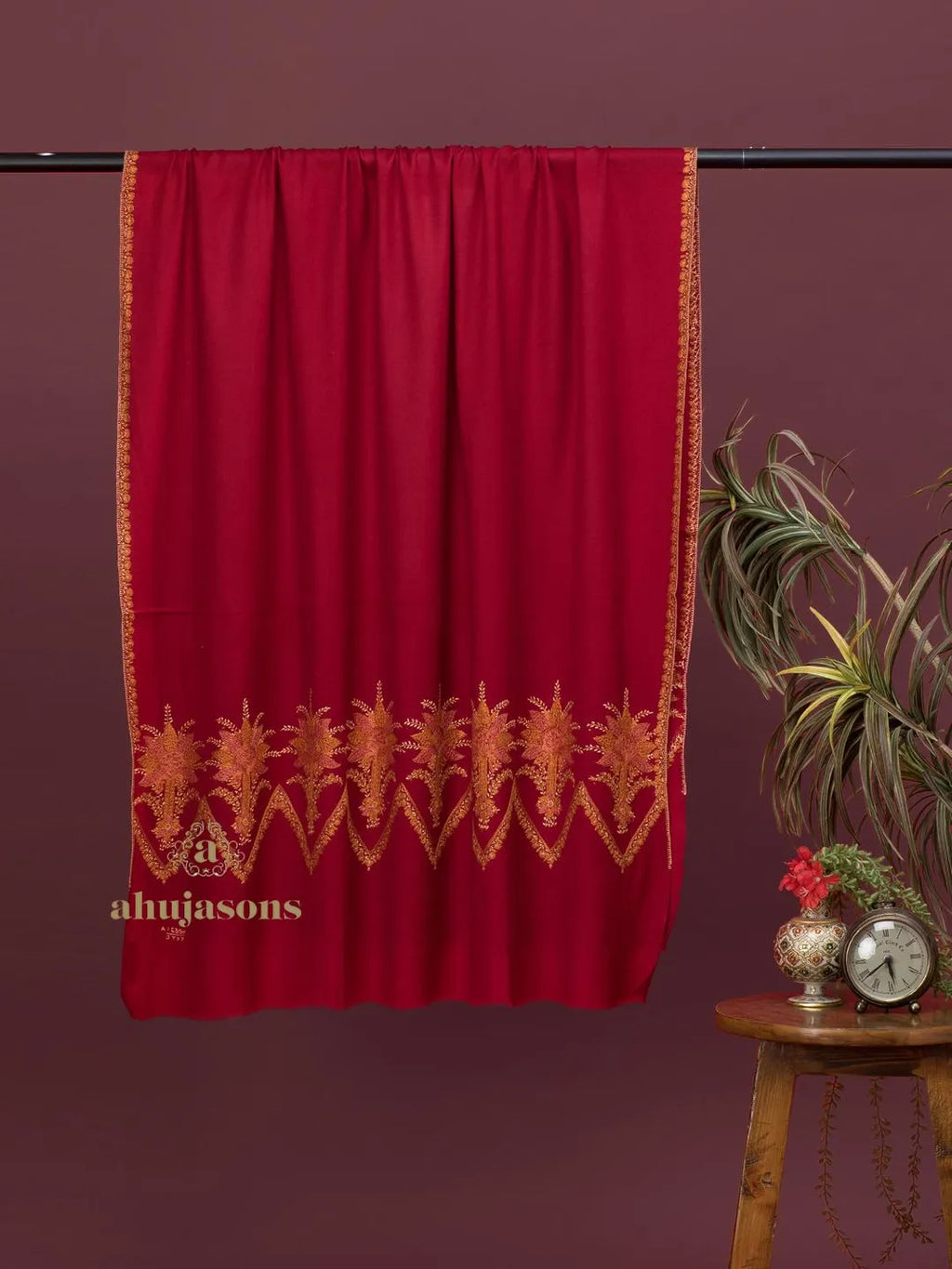 Classic Cashmina Shawl with Palla Pattern in Maroon