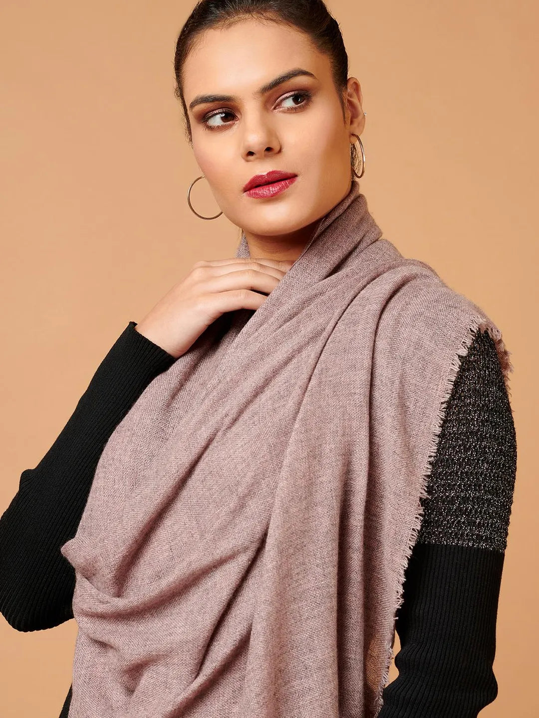 Chic Stole Wool Blend in Beige