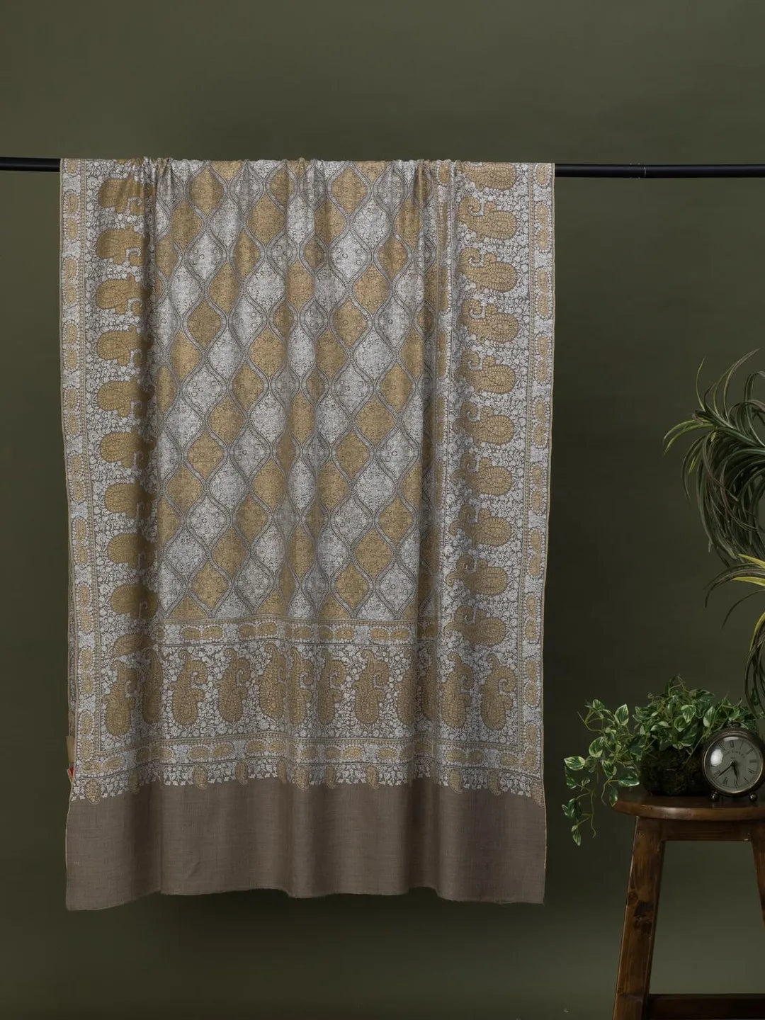 Elegant Handloom Pashmina Shawl Jama Embroidery in Beige