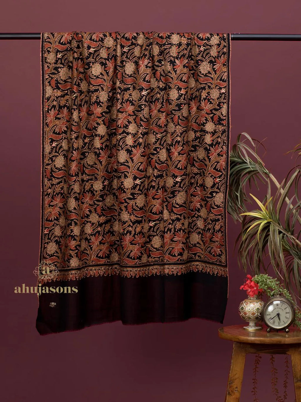 Classic Cashmina Shawl with Jama Pattern in Maroon
