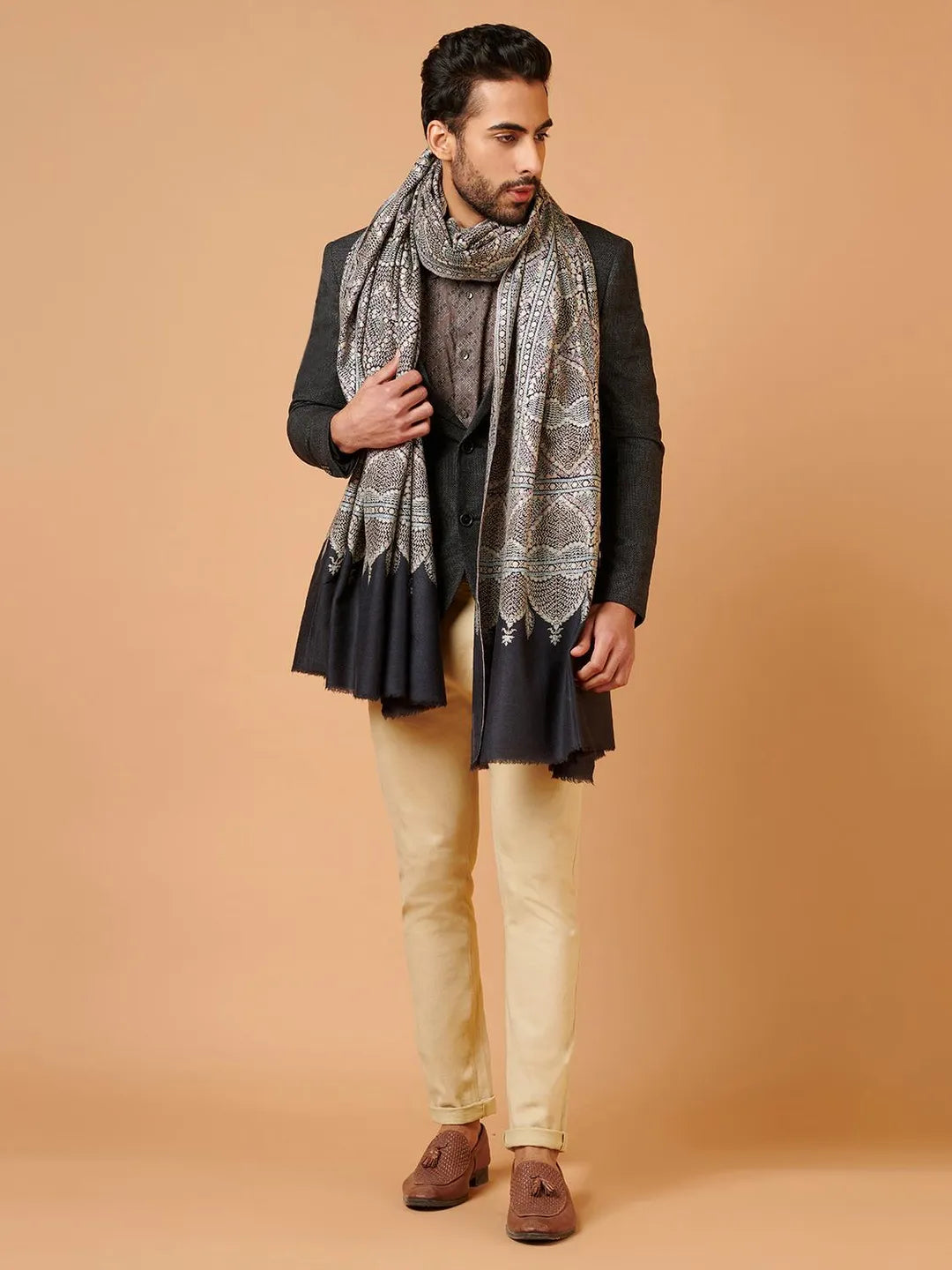 Elegant Handloom Pashmina Shawl Jama Embroidery in Grey