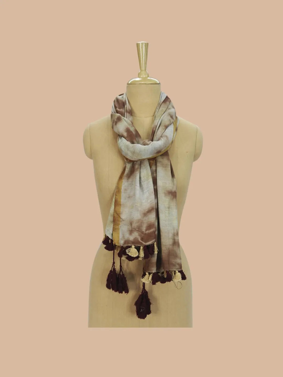 Casual Scarf with Printed Pattern in Brown & White