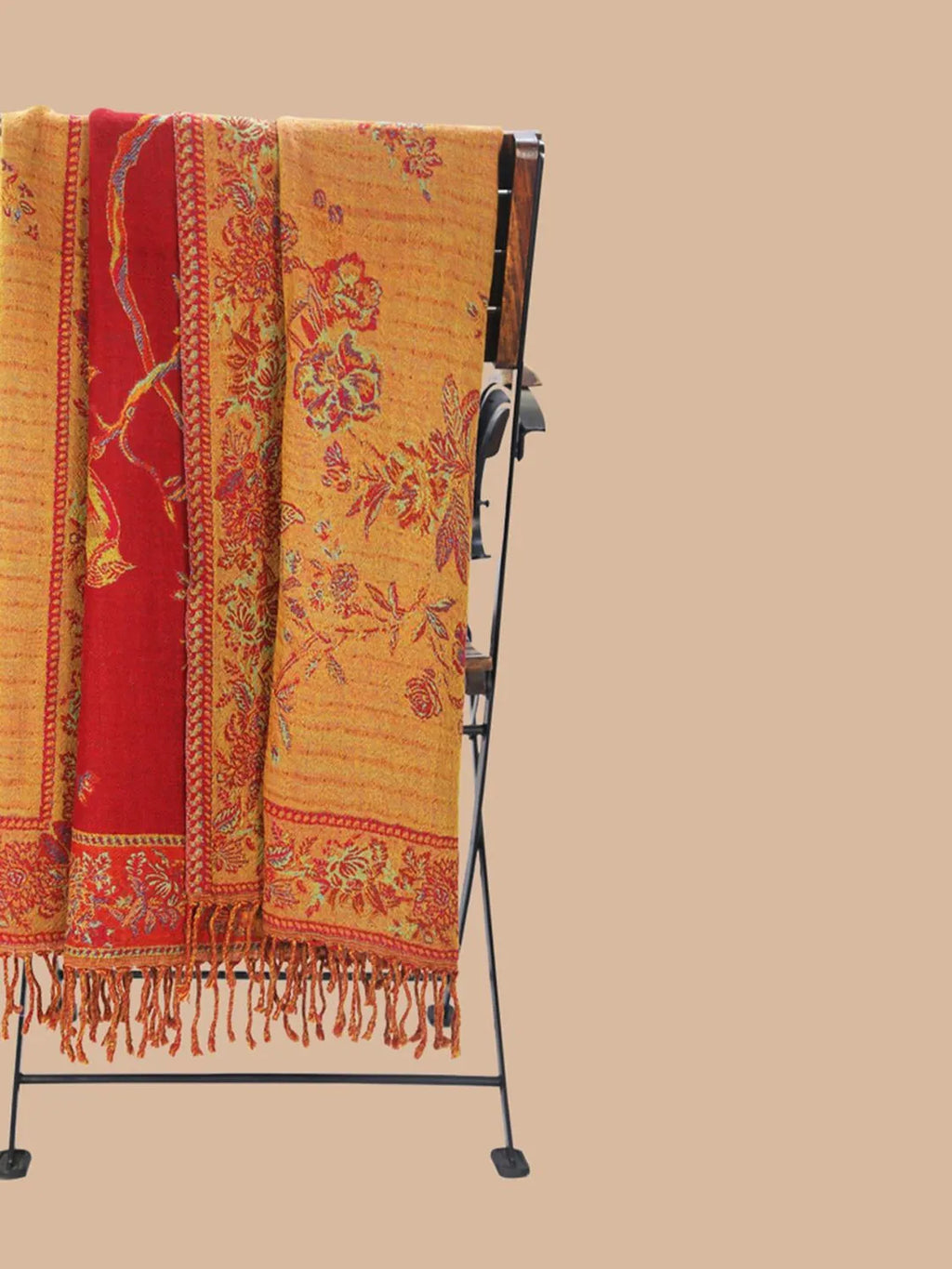 Cosy Throws Decorative Weave with Jacquard Jamawaar Pattern in Red