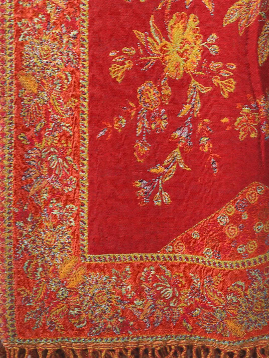 Cosy Throws Decorative Weave with Jacquard Jamawaar Pattern in Red