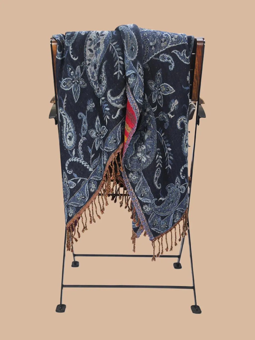 Cosy Throws Decorative Weave with Reversible Throw Pattern in Black