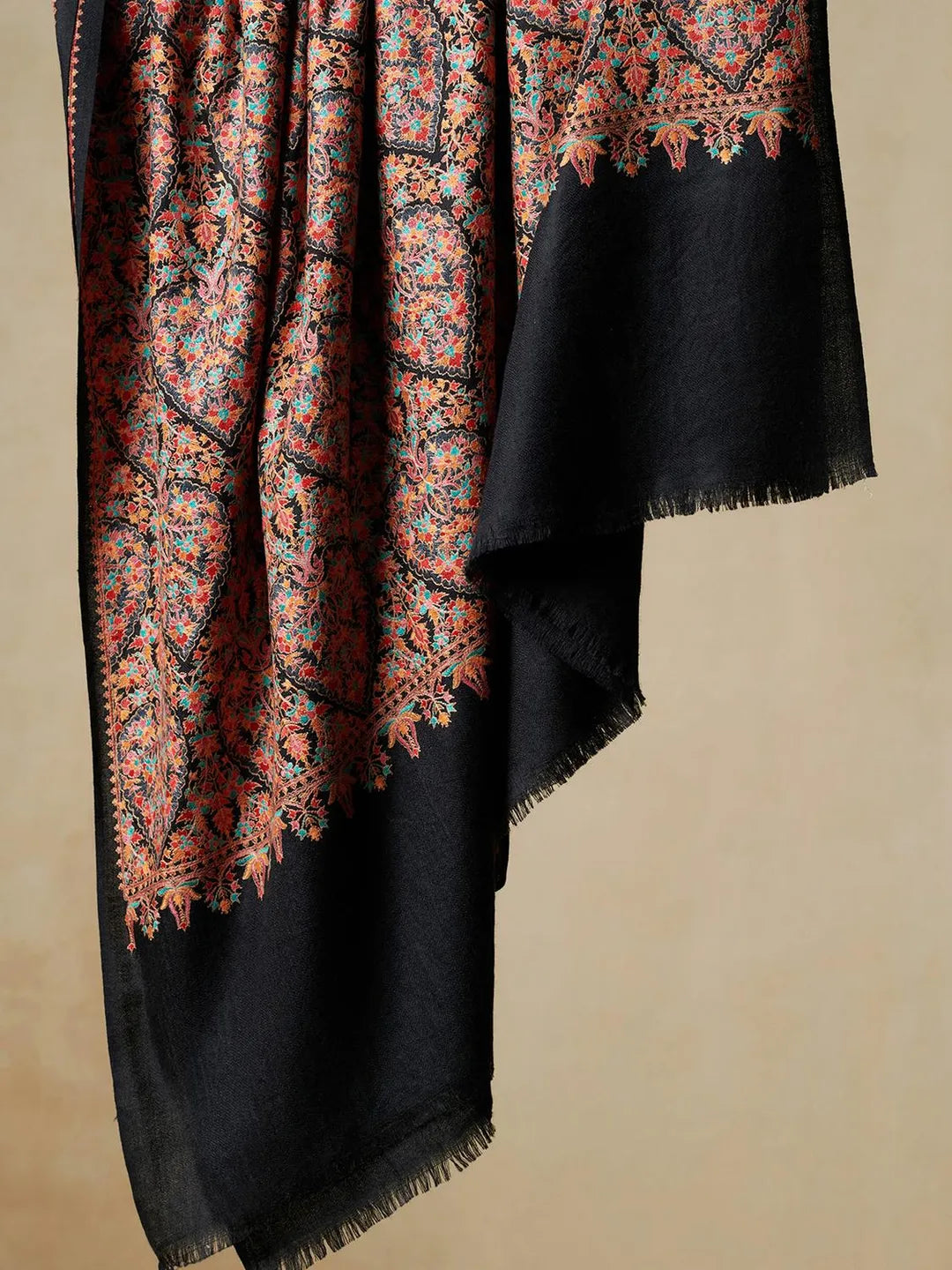 Classic Shawl Wool Blend with Jamawaar Pattern in Black (Multi)