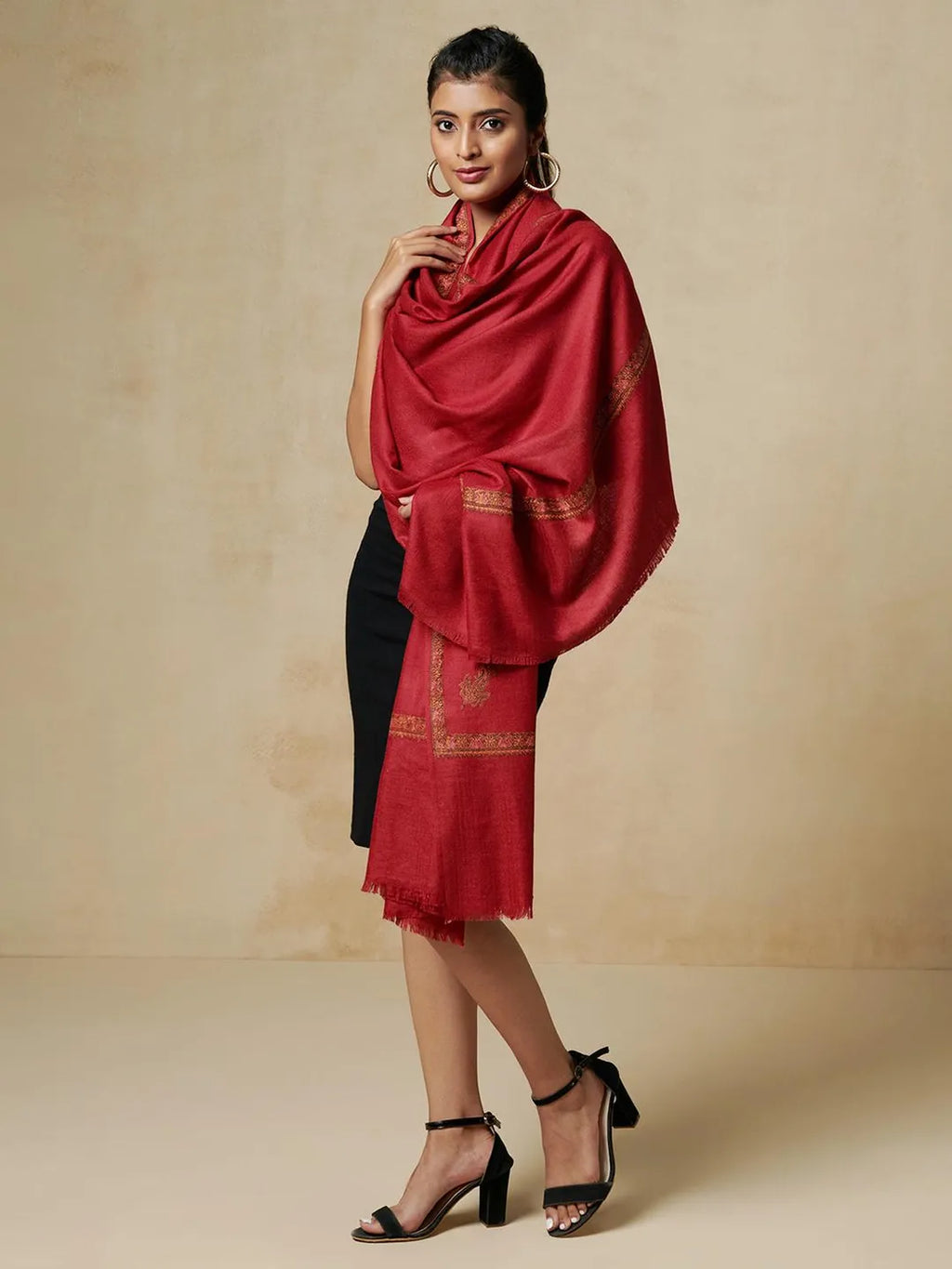 Elegant Shawl Wool Blend with Jamawaar Pattern in Red