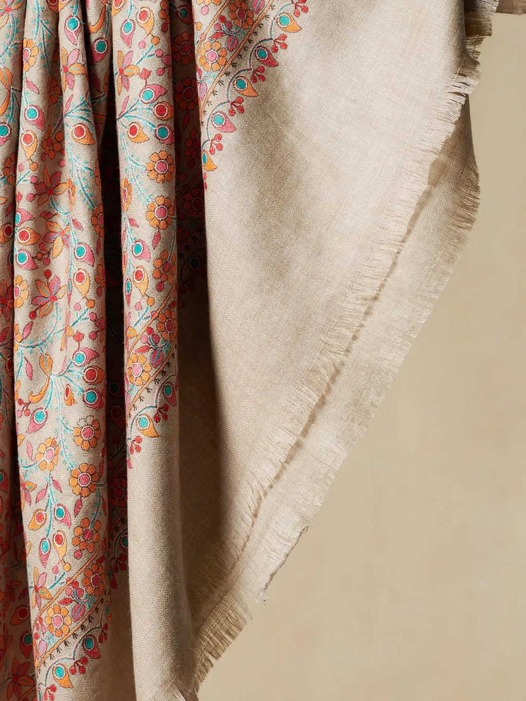 Elegant Shawl Wool Blend with Jamawaar Pattern in Beige