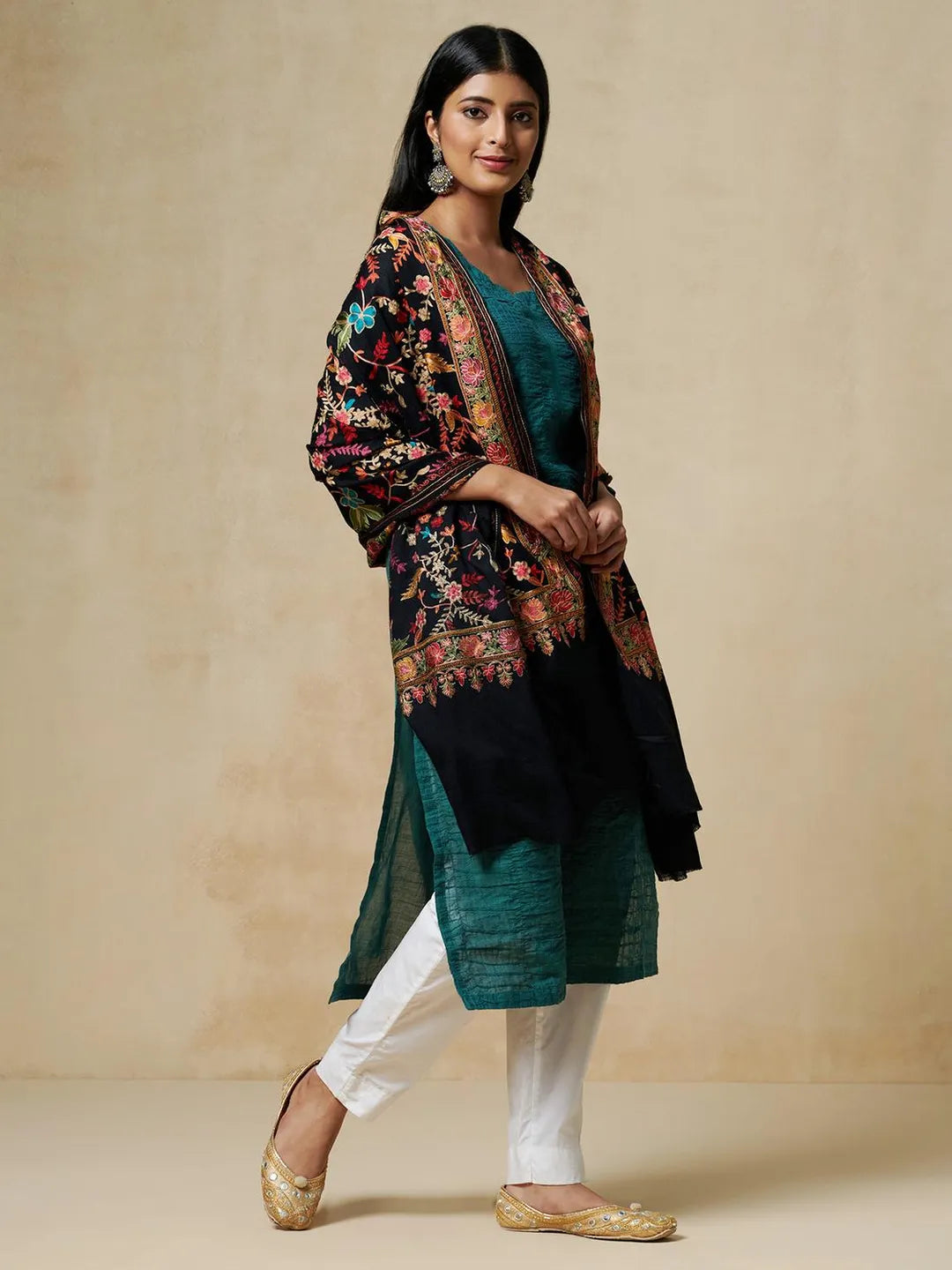 Elegant Stole Wool Blend with Aari Embroidery Pattern in Black