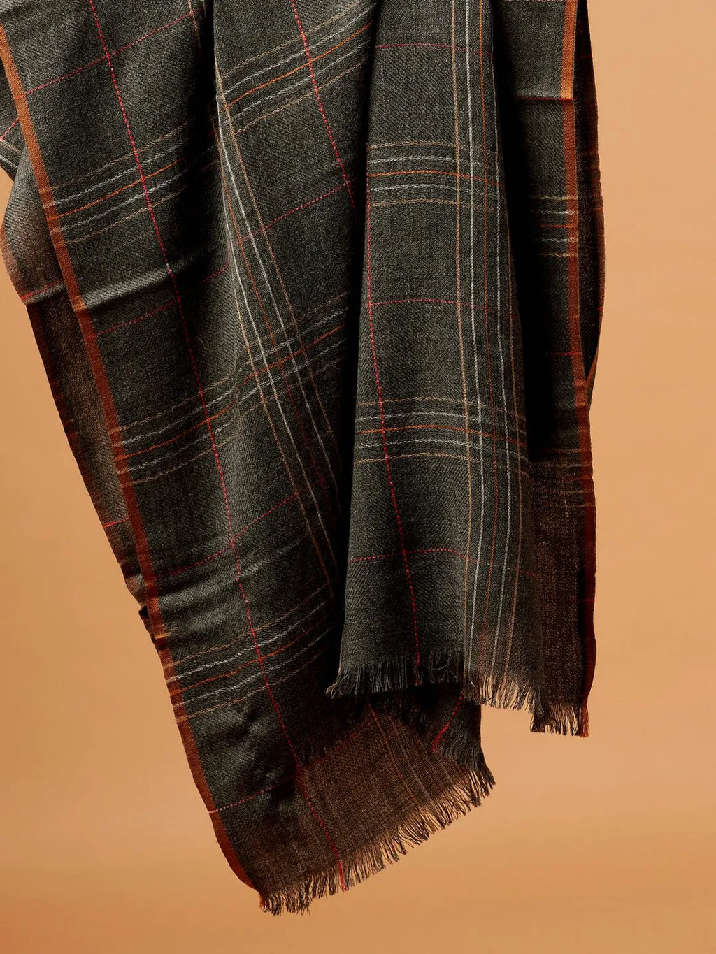 Chic Stole with Dobby Pattern in Charcoal Black