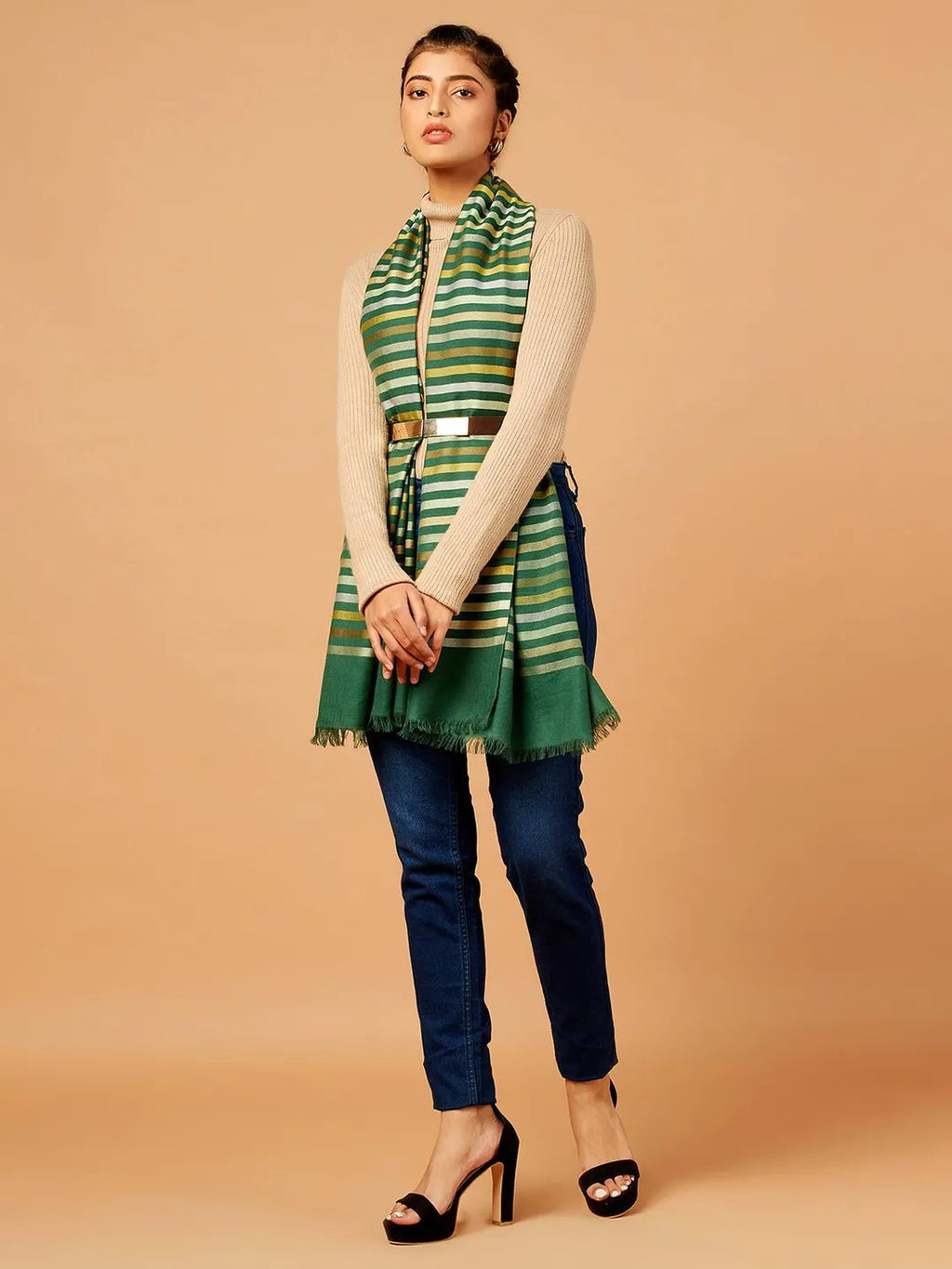 Chic Stole with Dobby Pattern in Green