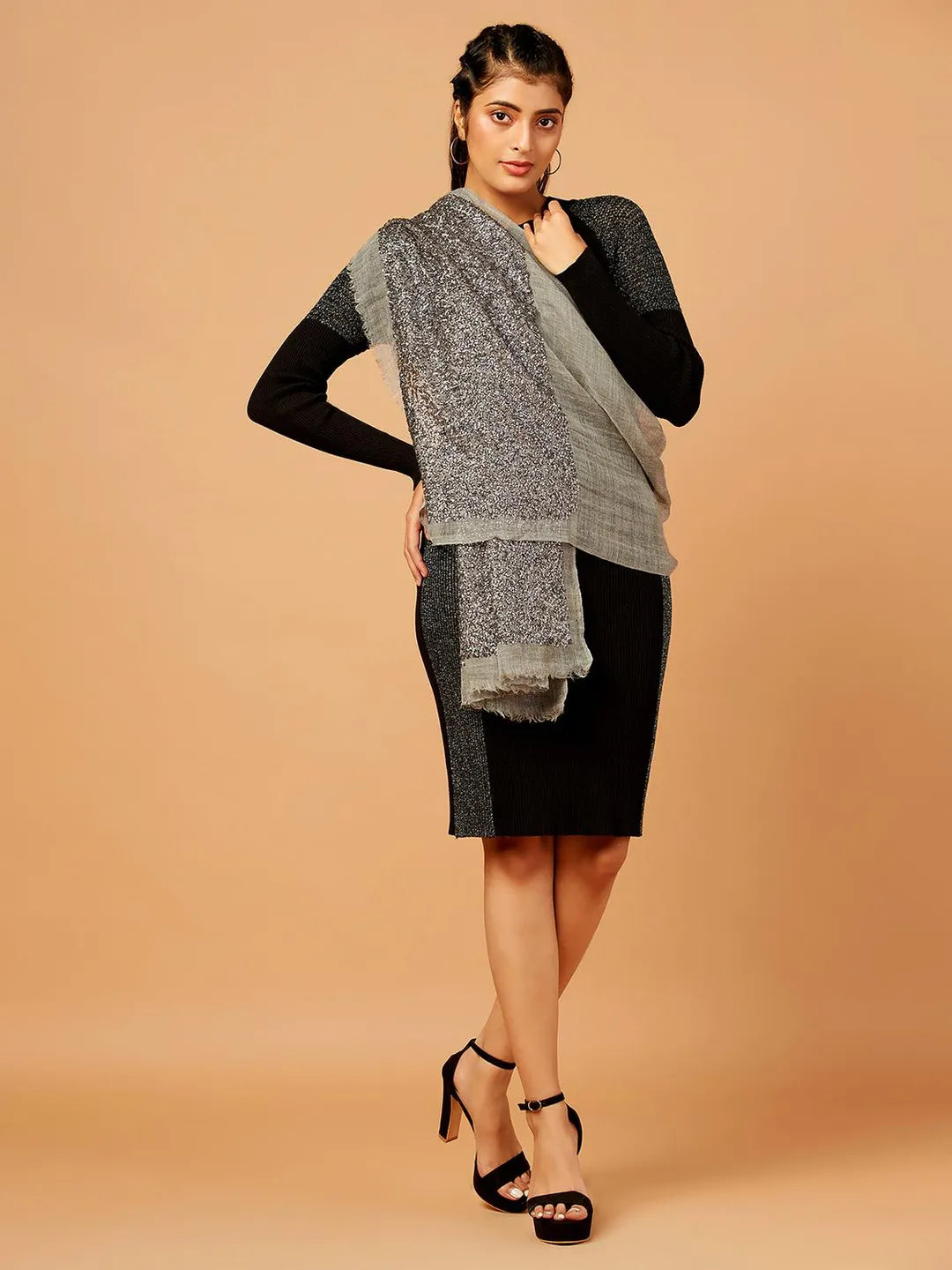 Chic Stole Sequined Detailing with Sequence Pattern in Grey