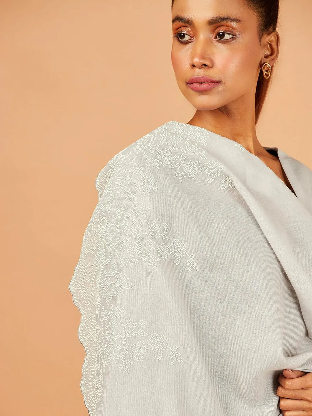 Chic Stole Wool Blend with Dobby Pattern in Grey