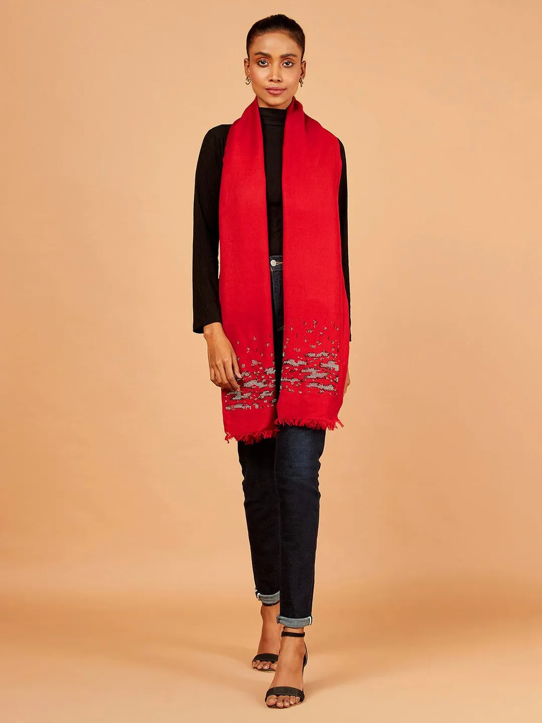 Chic Stole Wool Blend with Dobby Pattern in Red