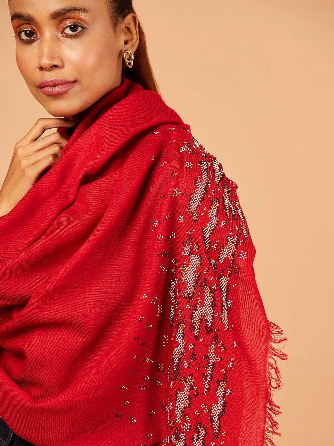 Chic Stole Wool Blend with Dobby Pattern in Red