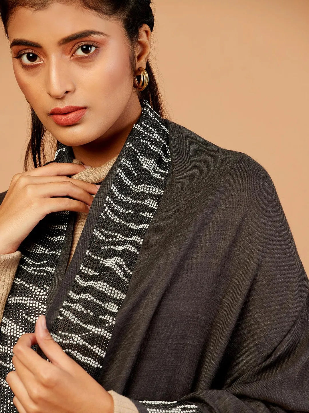 Chic Stole Wool Blend with Dobby Pattern in Multi