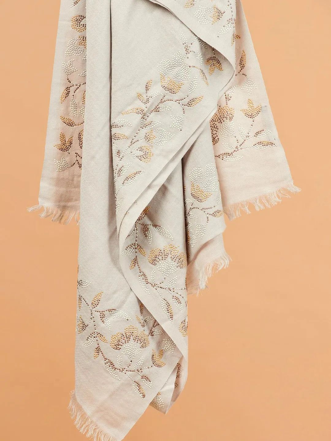 Chic Stole Wool Blend with Jacquard Pattern in Yellow