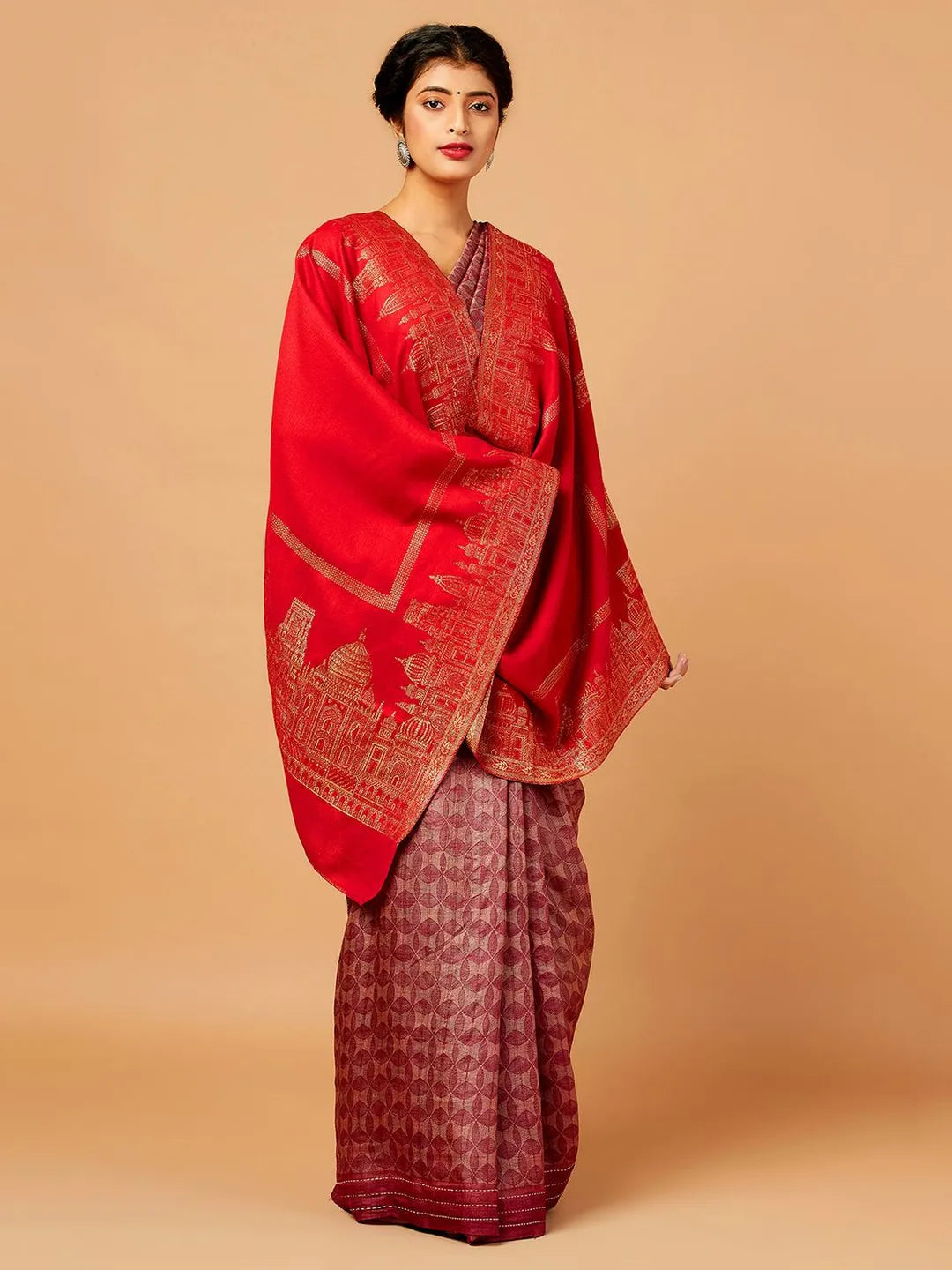 Chic Stole Wool Blend with Jacquard Pattern in Red