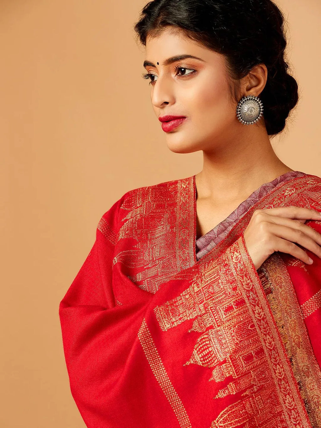 Chic Stole Wool Blend with Jacquard Pattern in Red