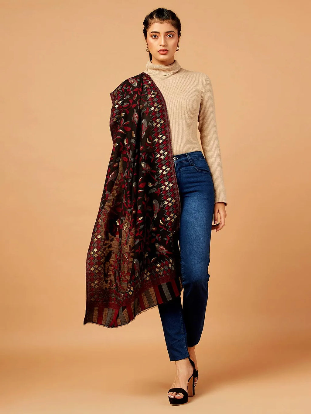 Elegant Stole Wool Blend with Jacquard Pattern in Black