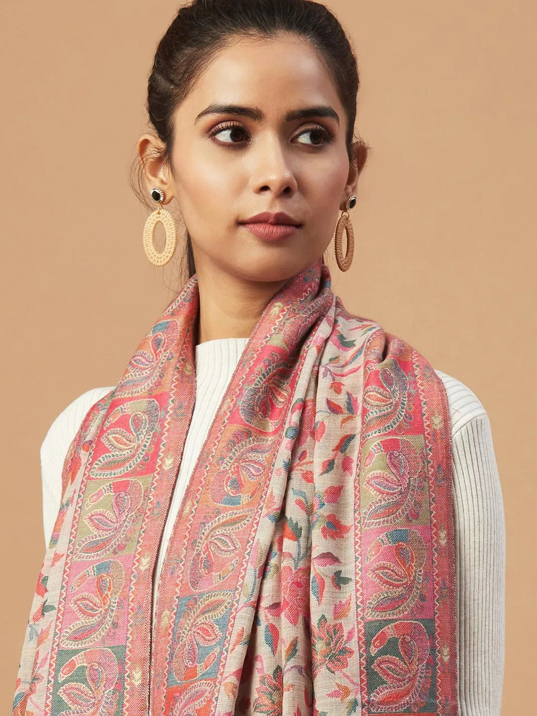 Elegant Stole Wool Blend with Jacquard Pattern in Pink