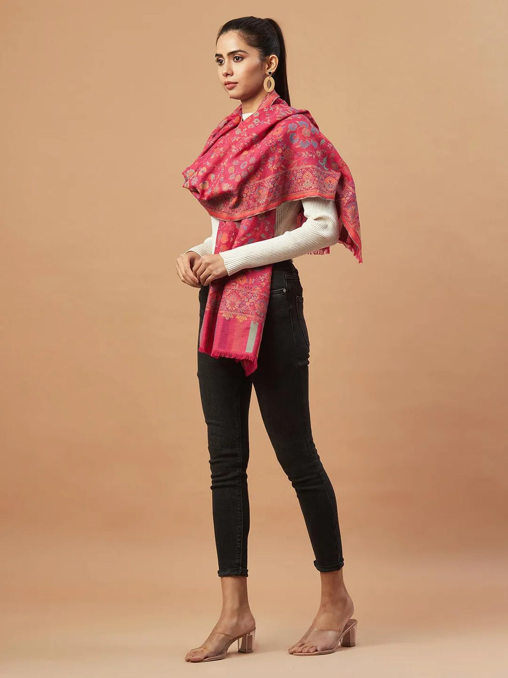 Chic Stole Wool Blend with Jaal With Zari Pattern in Pink