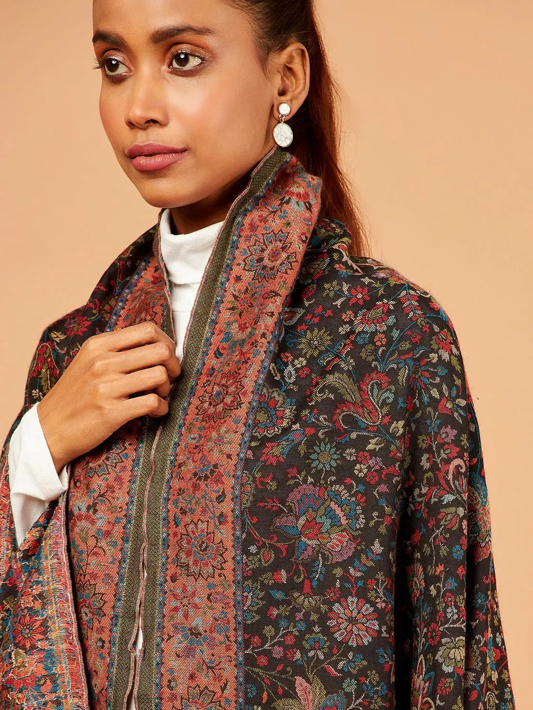 Chic Stole Wool Blend with Jaal With Zari Pattern in Black