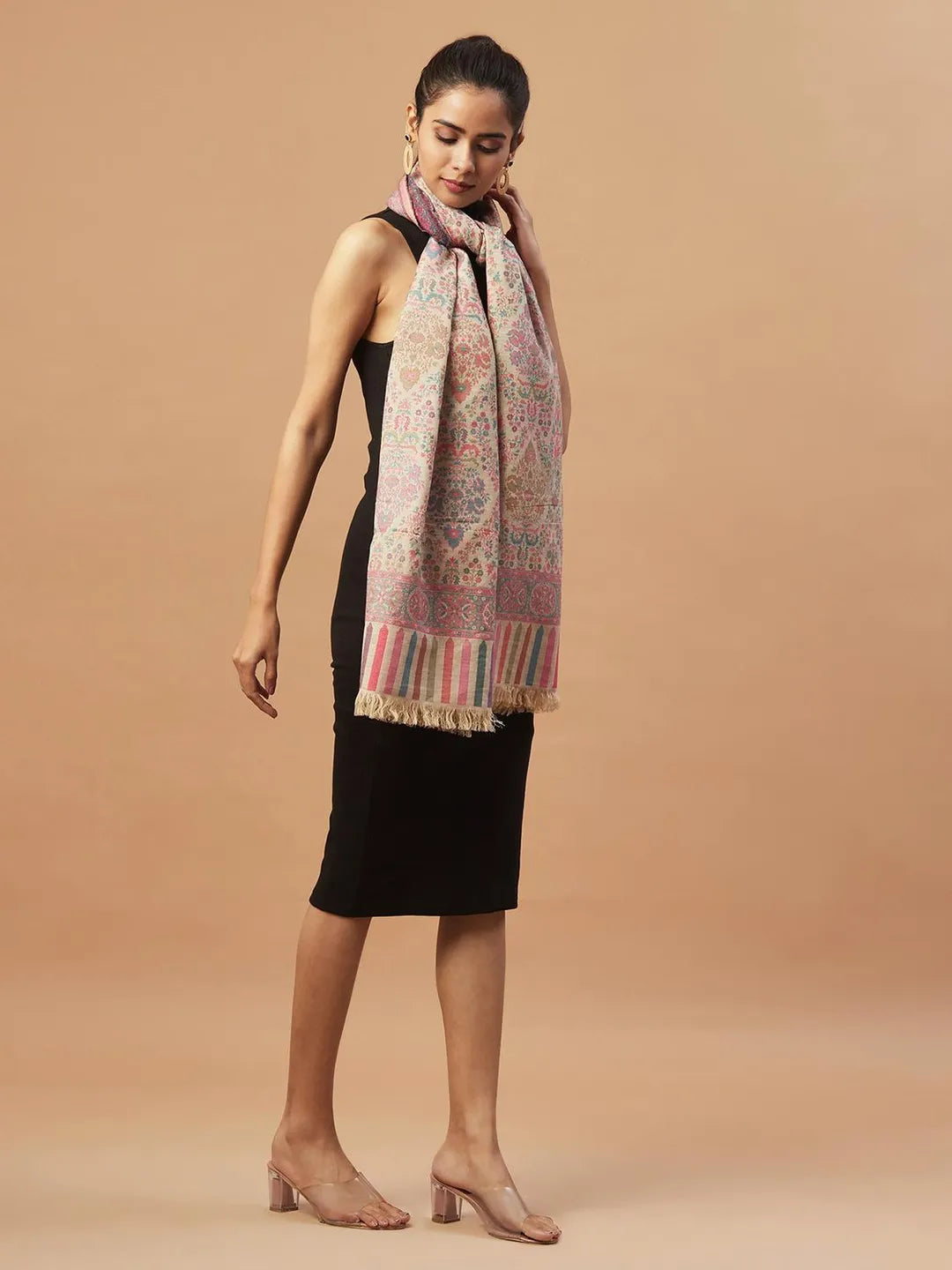 Elegant Stole Wool Blend with Jaal Pattern in Multi