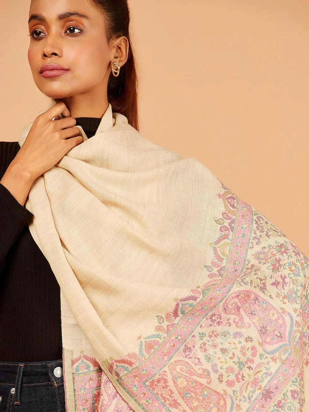 Elegant Stole Wool Blend with Palla With Zari Pattern in Off White