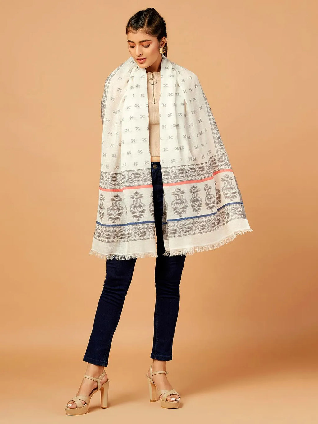 Casual Scarf with Jacquard Pattern in Multi