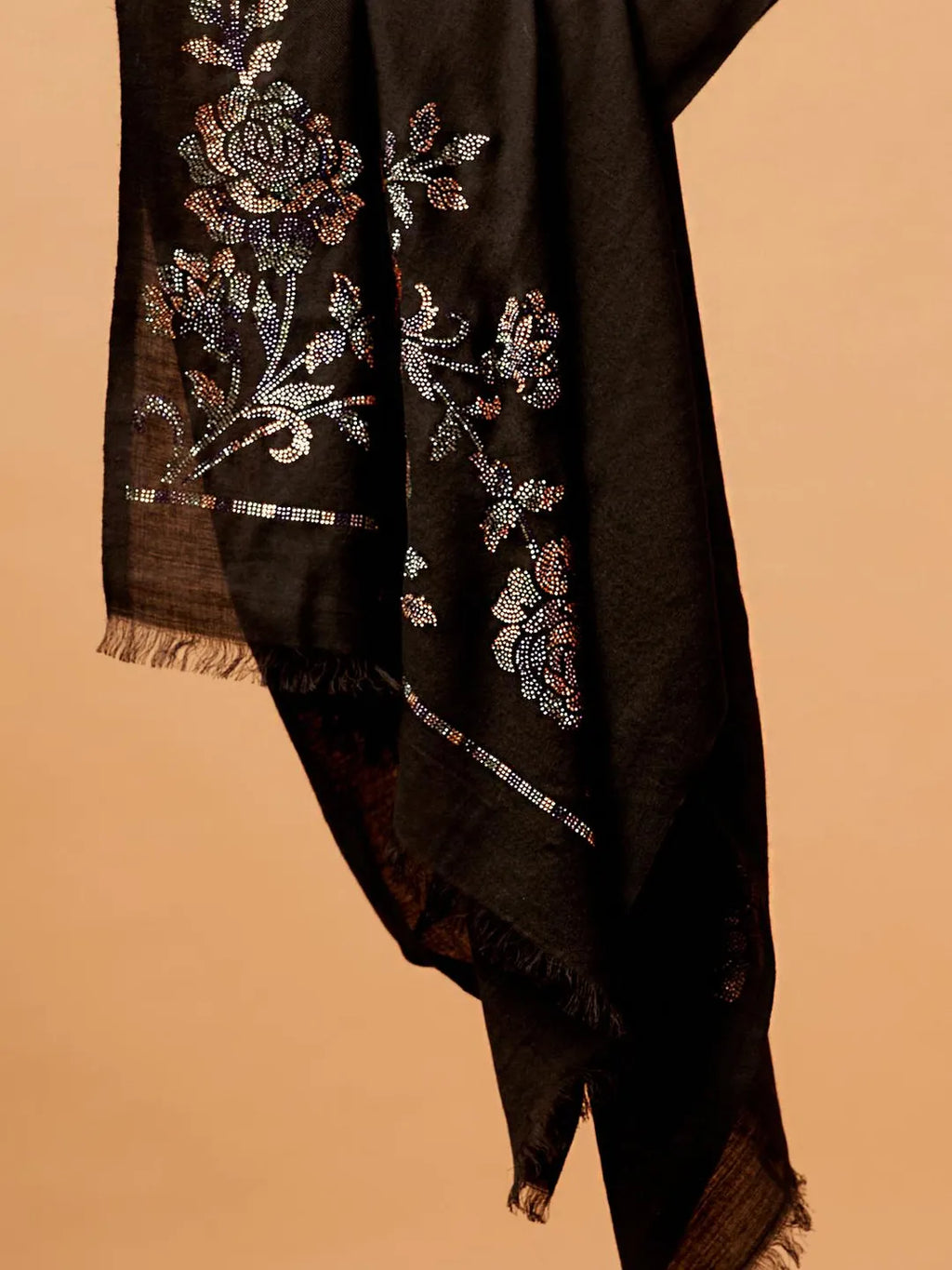 Chic Stole Wool Blend with Dobby Pattern in Black