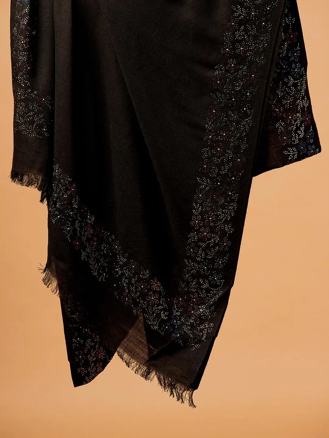Chic Stole Wool Blend with Dobby Pattern in Black