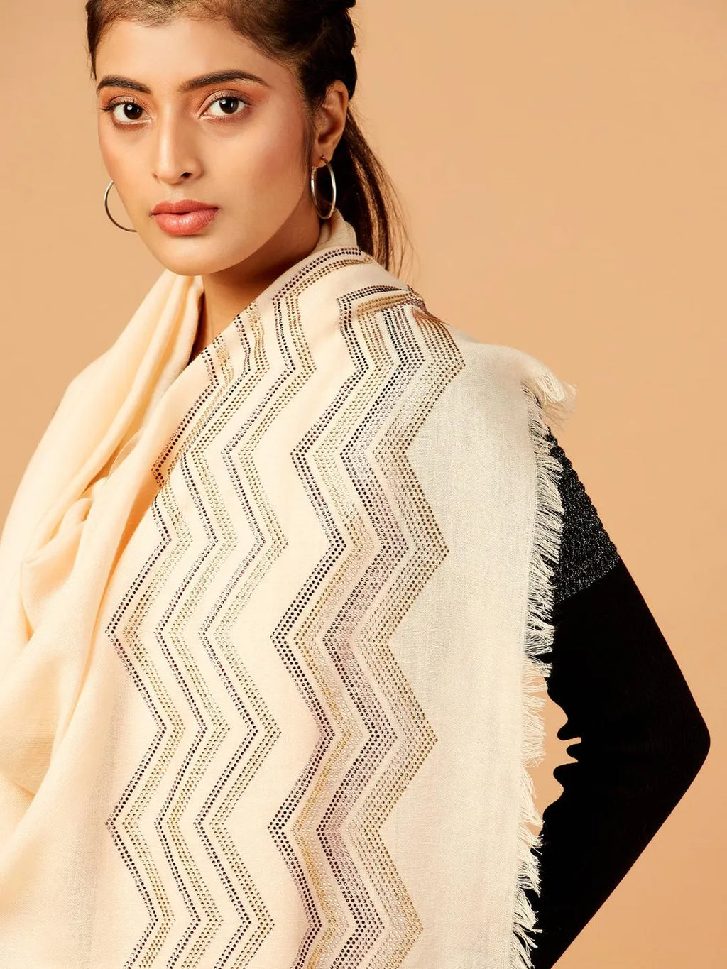 Elegant Stole Wool Blend with Dobby Pattern in Ivory