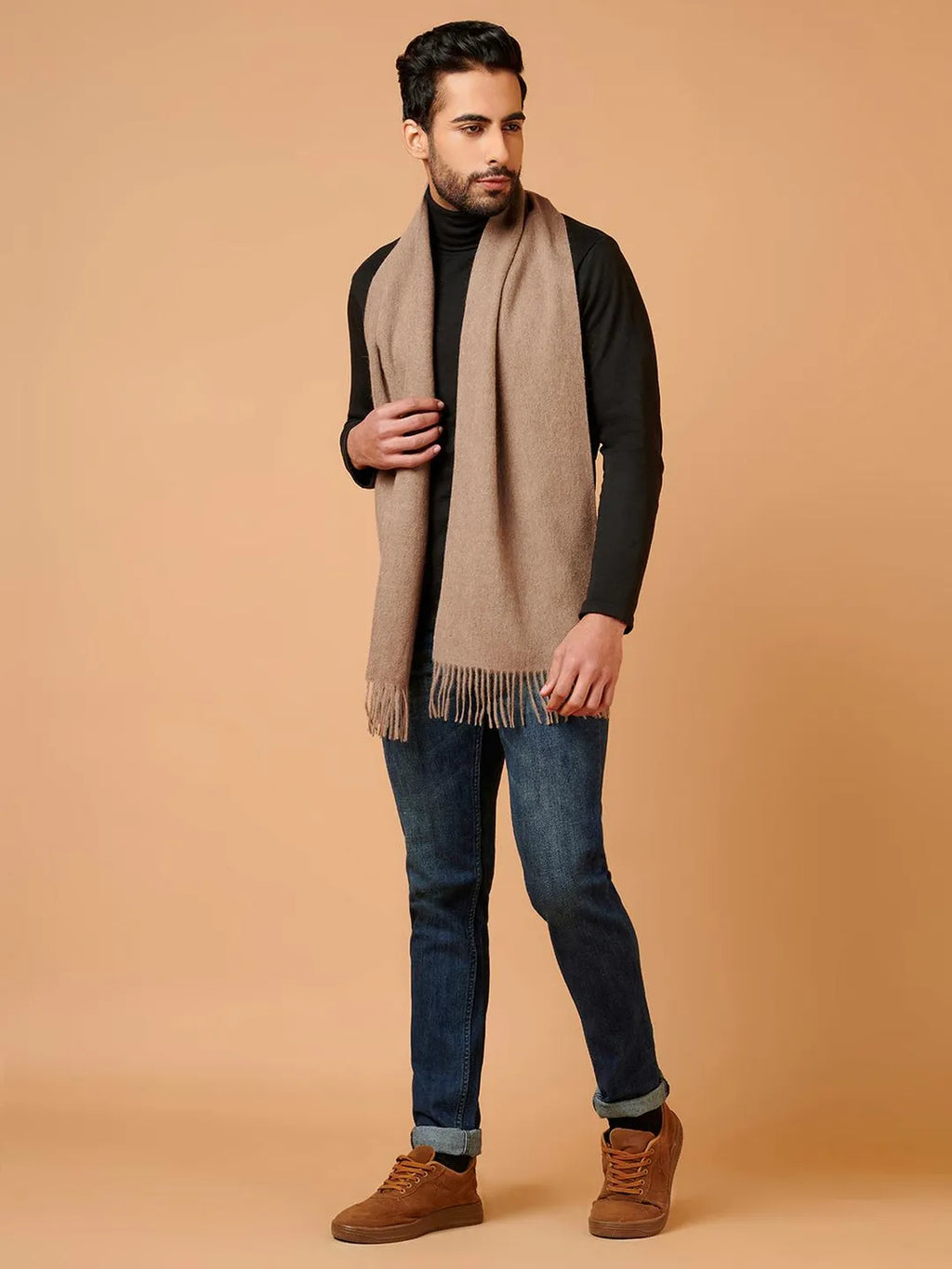 Classic Muffler with Solid in Beige