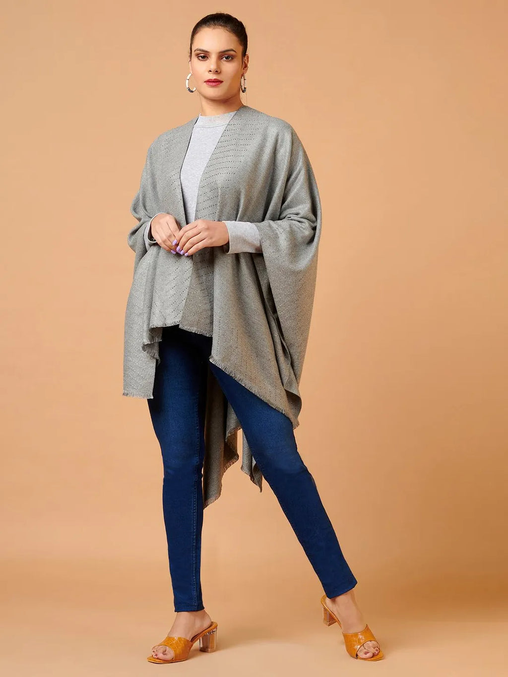 Comfort-Fit Poncho with Ponchu Pattern in Grey