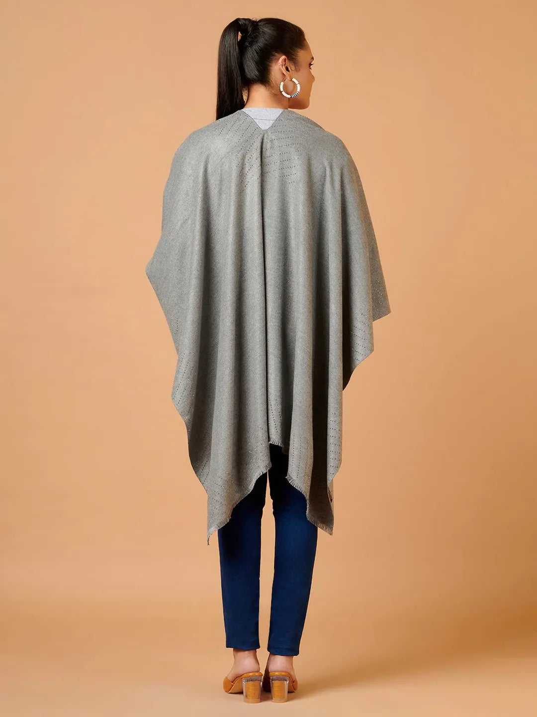 Comfort-Fit Poncho with Ponchu Pattern in Grey