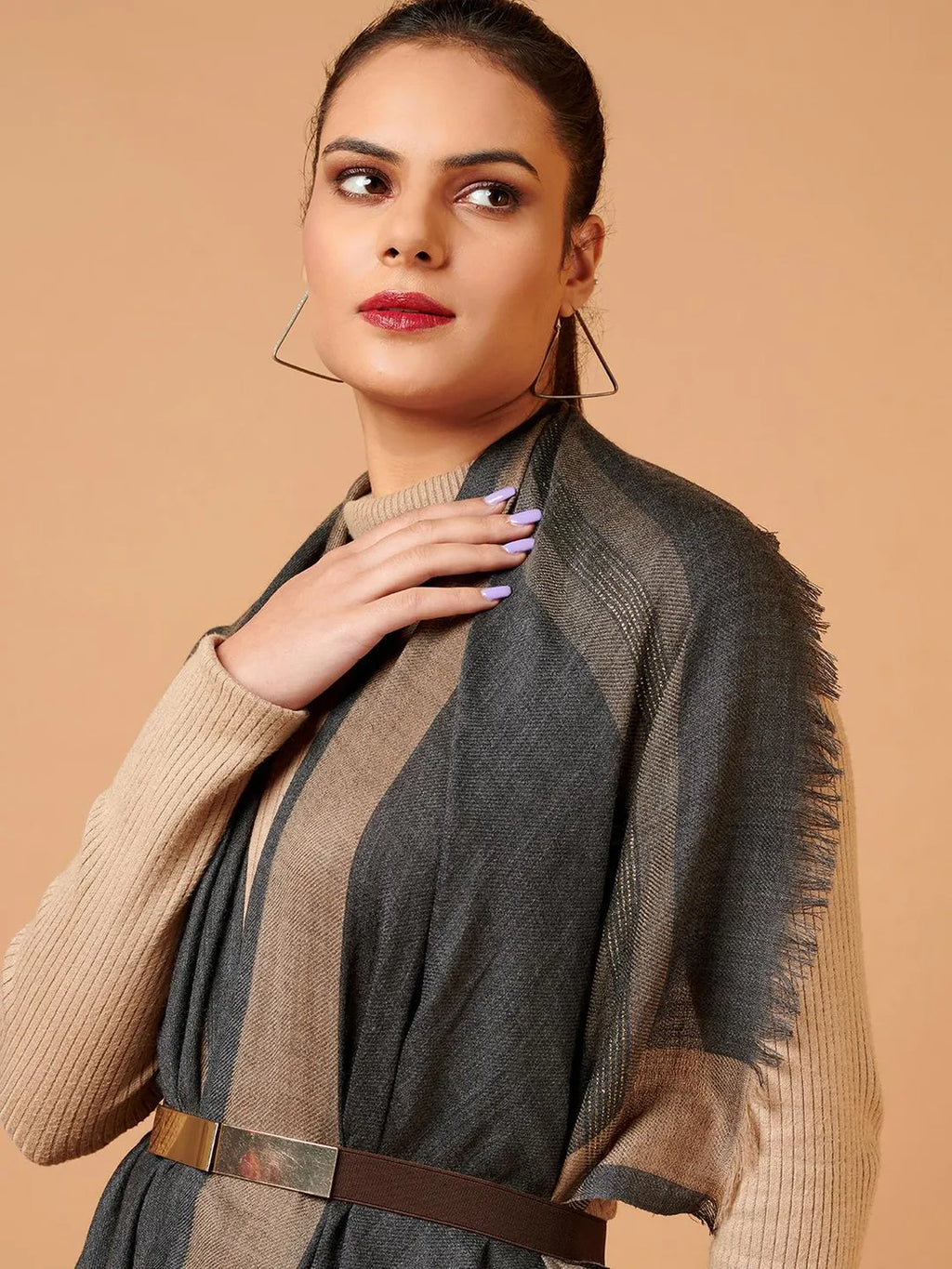 Elegant Stole Wool Blend with Dobby Pattern in Grey