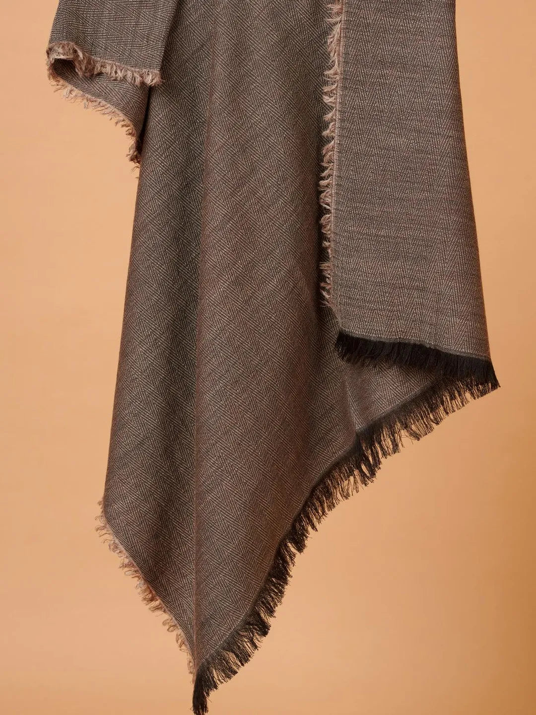Chic Stole Wool Blend with Dobby Pattern in Grey