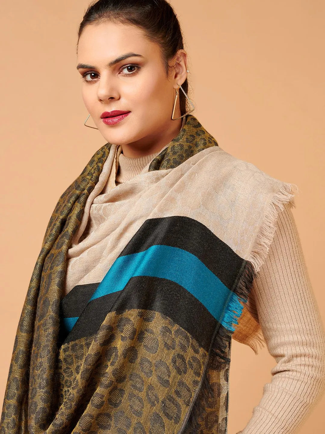 Classic Shawl Wool Blend with Dobby Pattern in Multi