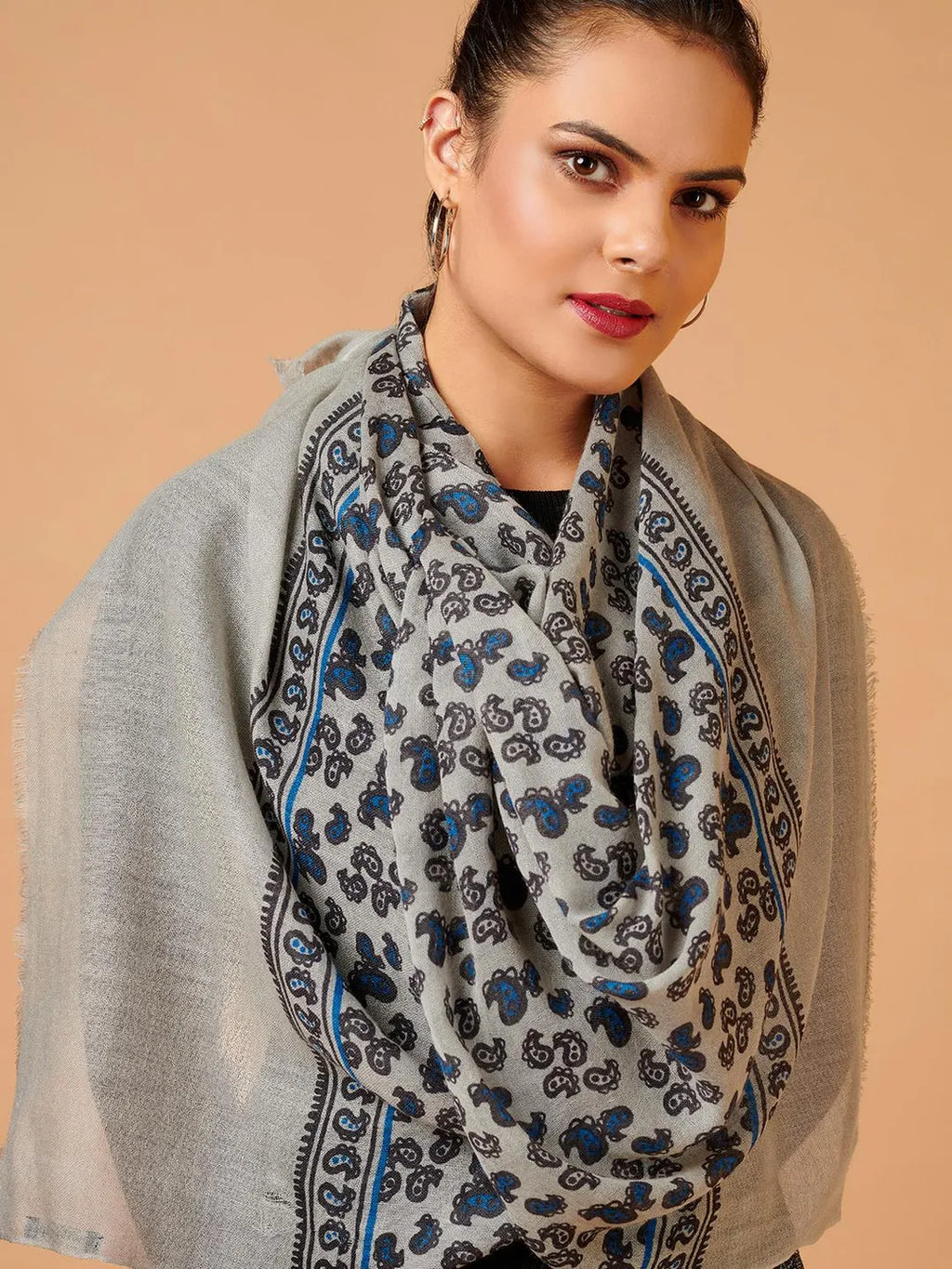 Elegant Stole Wool Blend with Printed Pattern in Multi