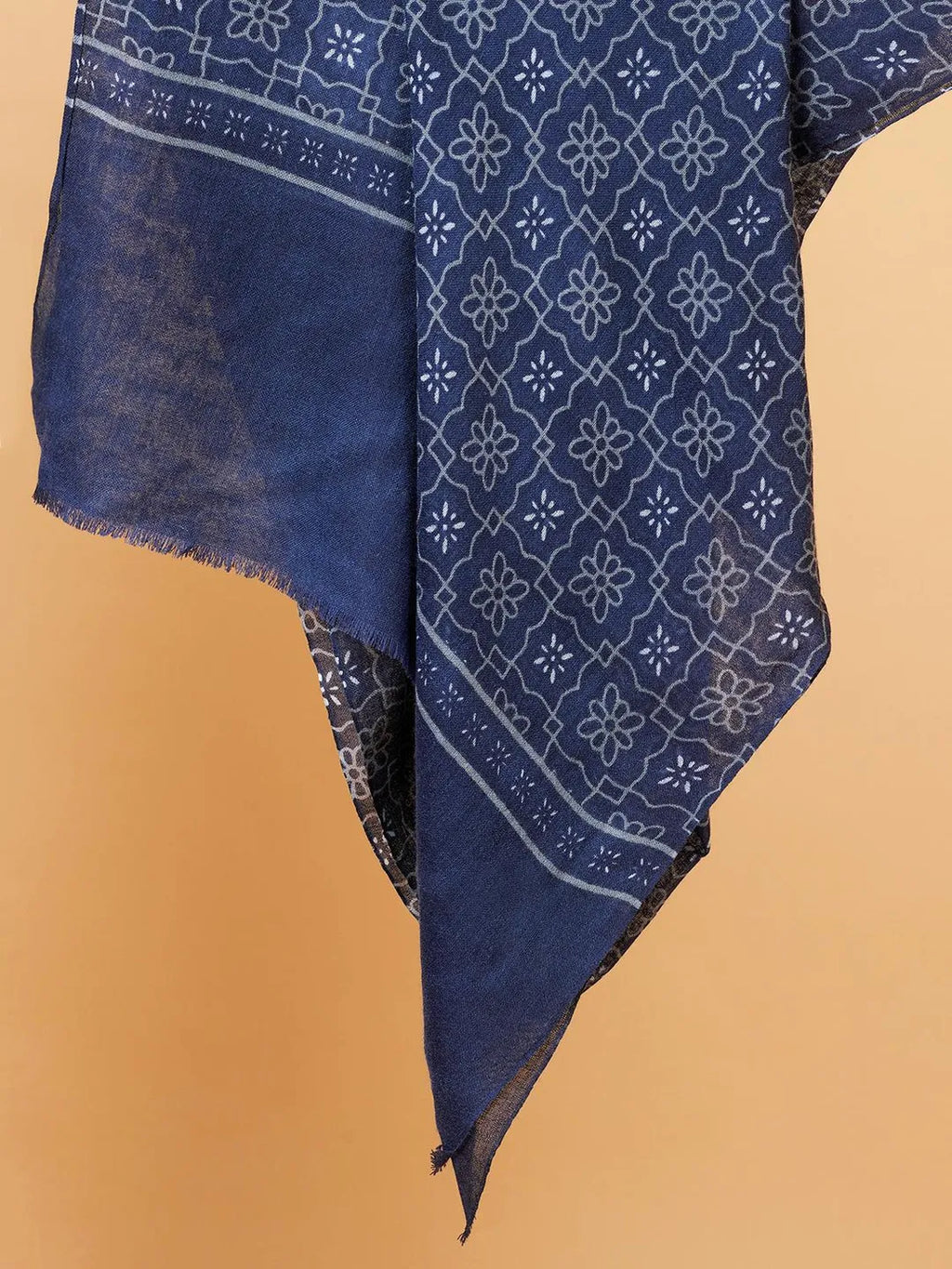 Elegant Stole Wool Blend with Printed Pattern in Blue