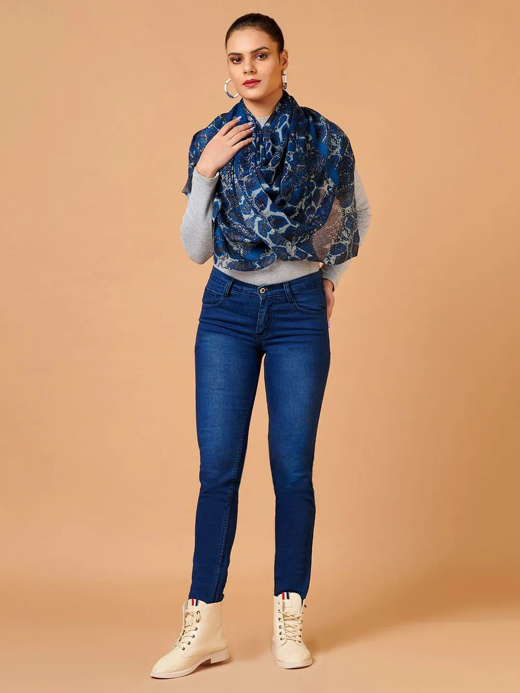 Elegant Stole Wool Blend with Printed Pattern in Blue