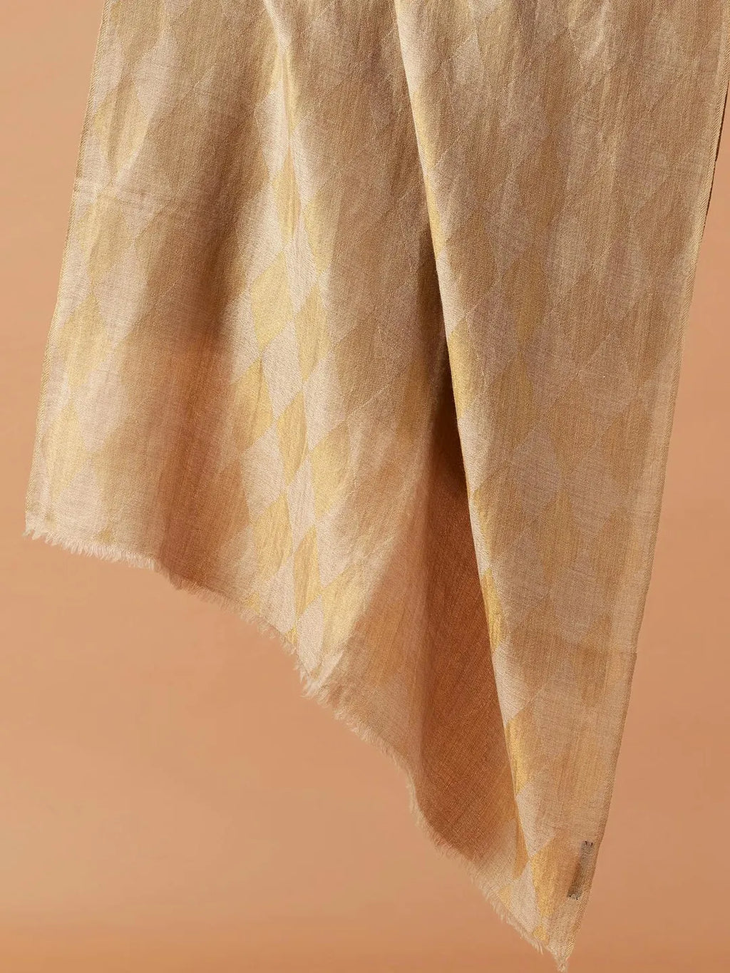 Elegant Cashmere Stole in Beige