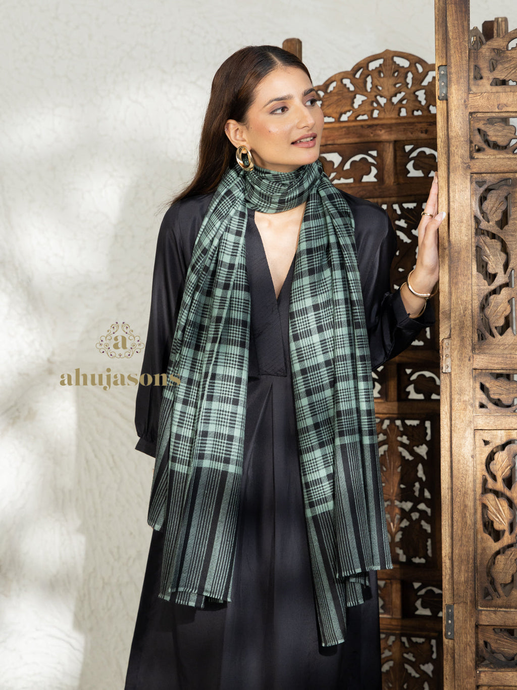 Black Handloom Pure Pashmina Shawl — Intricate Check Pattern