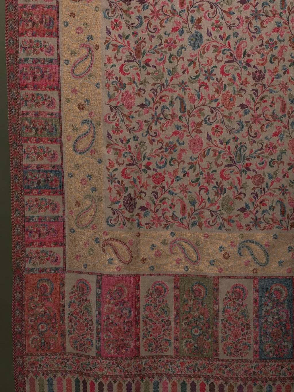 Elegant Shawl Wool Blend with Kaani Pattern in Beige