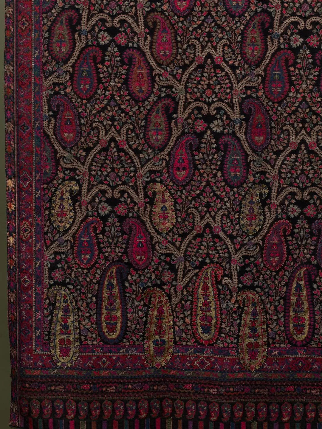 Classic Shawl Wool Blend with Kaani Pattern in Black