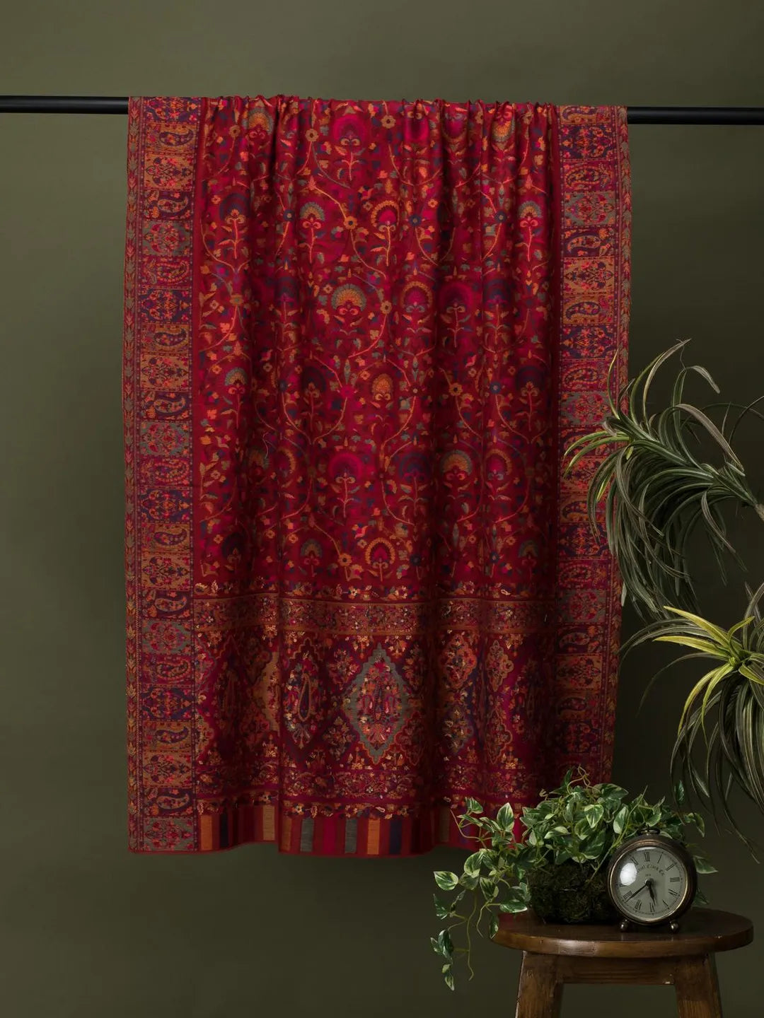 Elegant Shawl Wool Blend with Kaani Pattern in Red